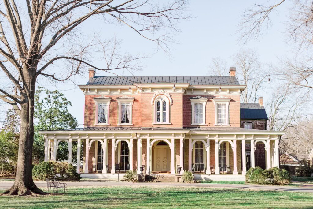 Nashville Wedding Venues - Oaklands Mansion in Murfreesboro, TN