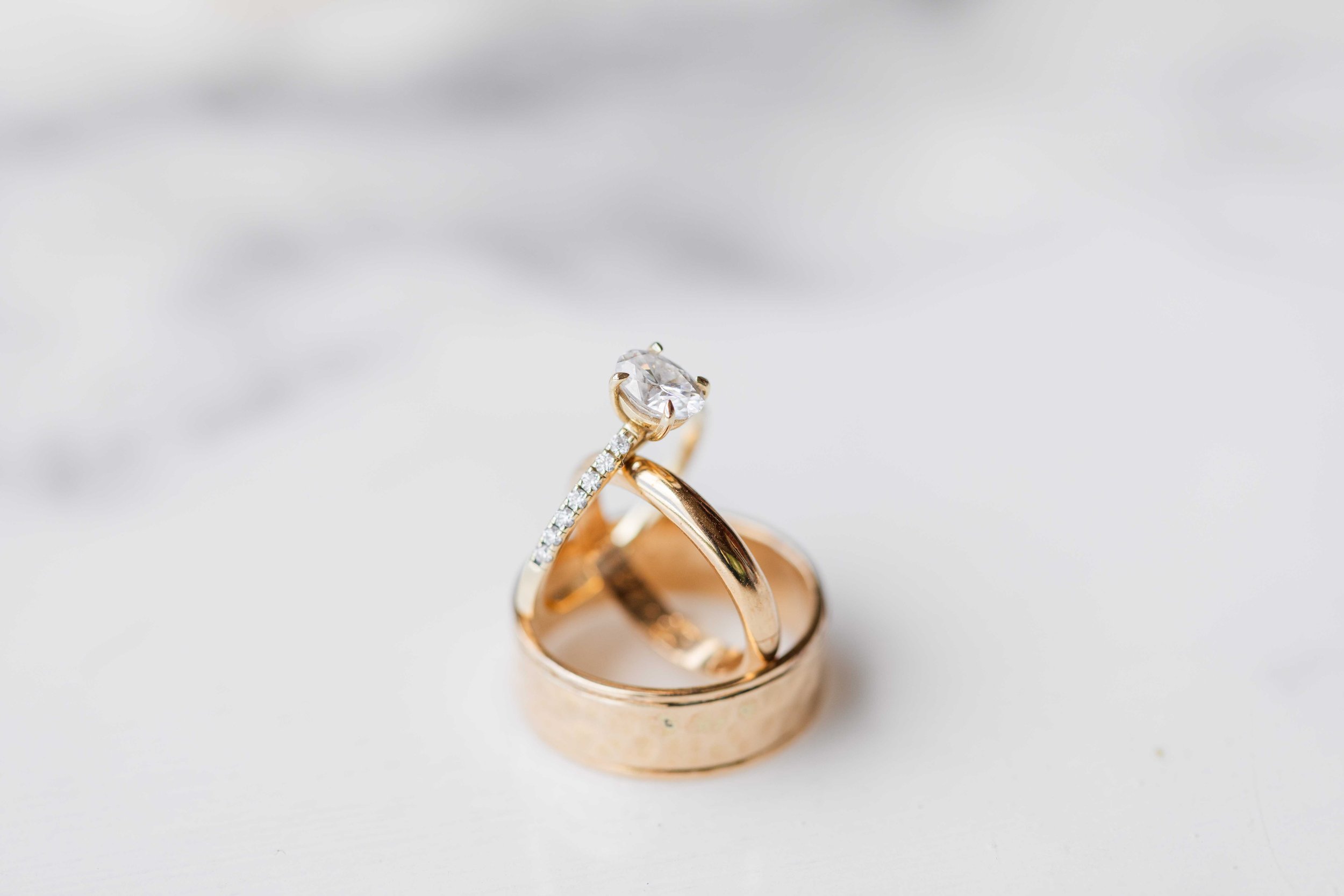 Photograph your first wedding using the Canon EF 100mm f/2.8L Macro Lens for STUNNING ring shots! 