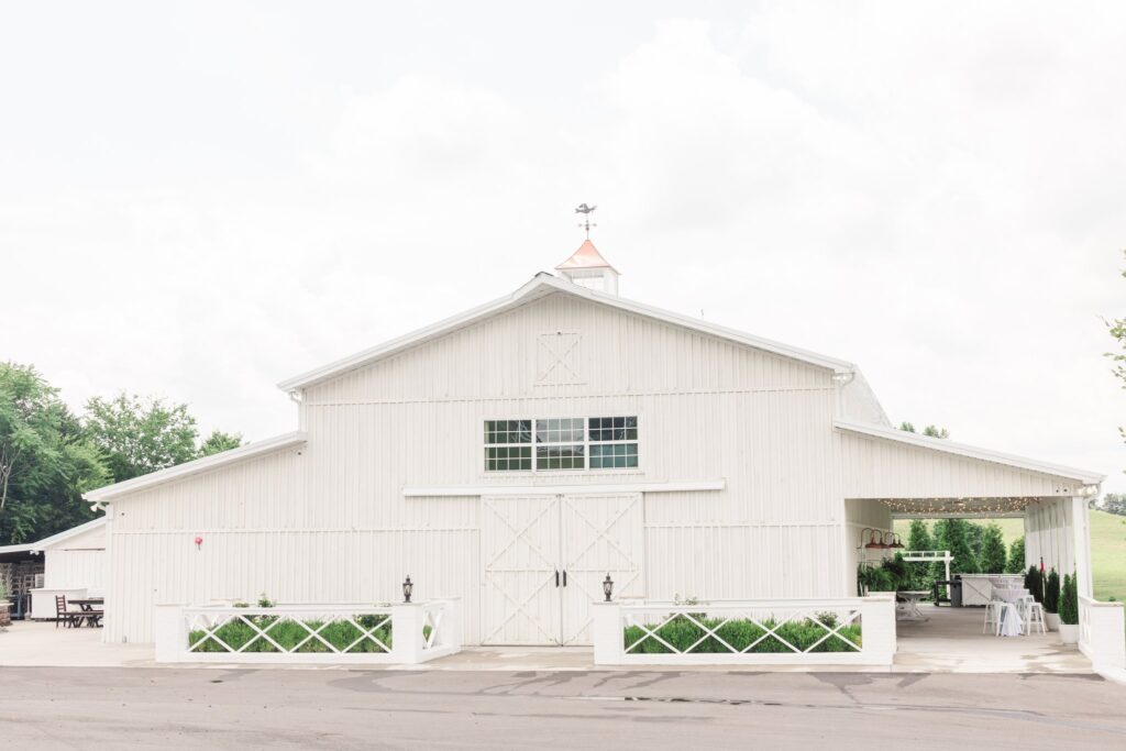 the front of the White Dove Barn in Beechgrove, TN