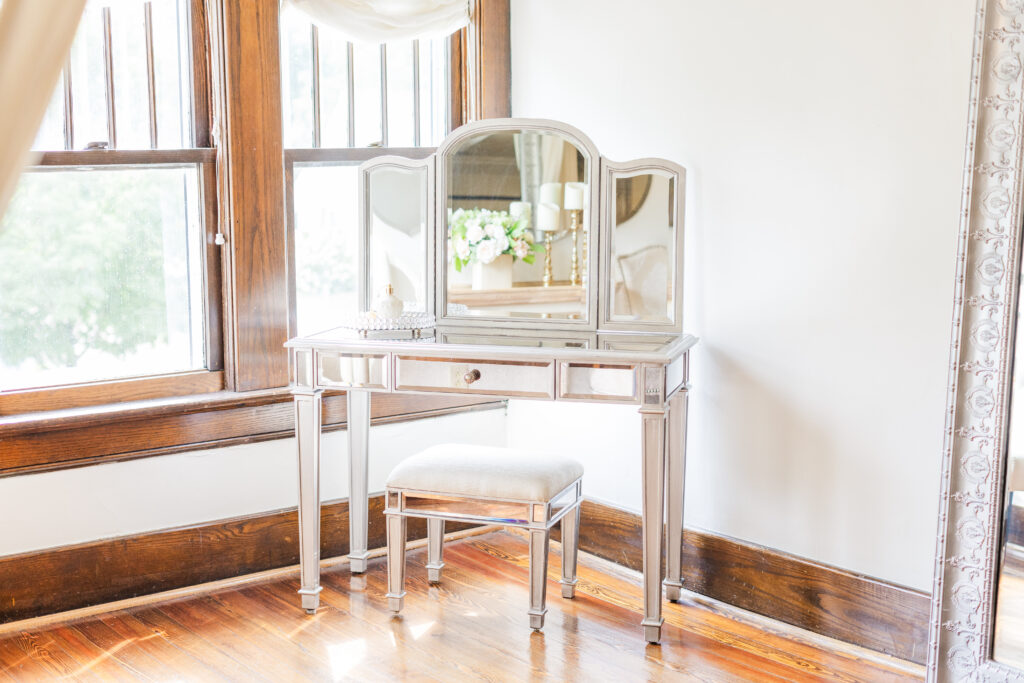 Vanity Table in Bridal Suite at CJ's Off the Square